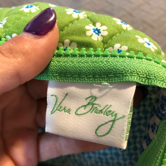 Vera Bradley Weekend Bag NWOT - Picture 4 of 4